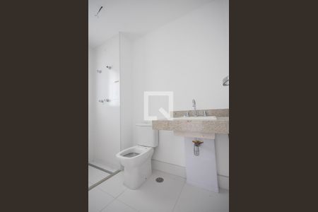 Apartamento à venda com 230m², 4 quartos e 4 vagasBanheiro suíte 2