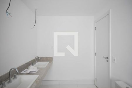 Apartamento à venda com 230m², 4 quartos e 4 vagasBanheiro suíte 4