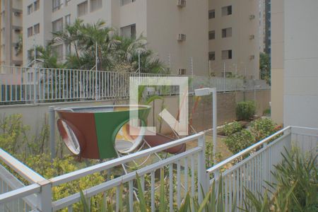 Apartamento à venda com 126m², 2 quartos e 2 vagas Apartamento à venda com 126m², 2 quartos e 2 vagasÁrea comum - Playground