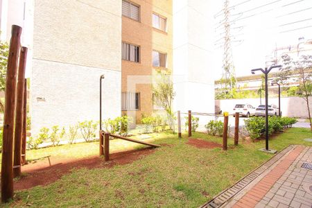 Apartamento para alugar com 43m², 2 quartos e 1 vaga Apartamento para alugar com 43m², 2 quartos e 1 vagaÁrea comum - Playground