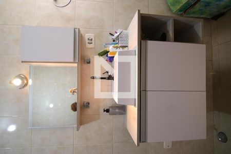 Casa à venda com 170m², 3 quartos e 2 vagasBanheiro da Suíte 2