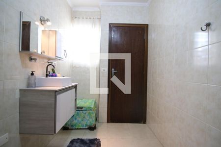 Casa à venda com 170m², 3 quartos e 2 vagasBanheiro da Suíte 2