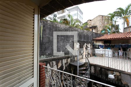 Casa à venda com 250m², 3 quartos e 4 vagas Casa à venda com 250m², 3 quartos e 4 vagasVaranda da Suíte 3