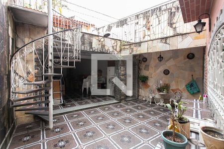 Casa à venda com 250m², 3 quartos e 4 vagas Casa à venda com 250m², 3 quartos e 4 vagasQuintal