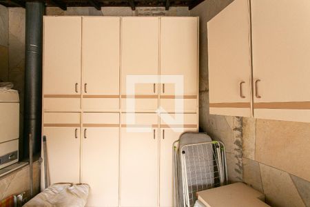 Casa à venda com 250m², 3 quartos e 4 vagas Casa à venda com 250m², 3 quartos e 4 vagasÁrea de Serviço