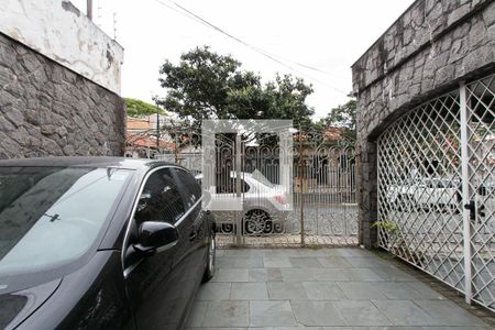 Casa à venda com 250m², 3 quartos e 4 vagas Casa à venda com 250m², 3 quartos e 4 vagasGaragem