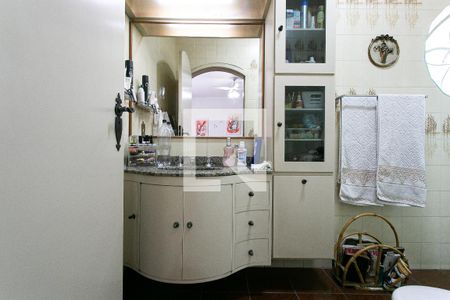 Casa à venda com 250m², 3 quartos e 4 vagas Casa à venda com 250m², 3 quartos e 4 vagasBanheiro da Suíte 1