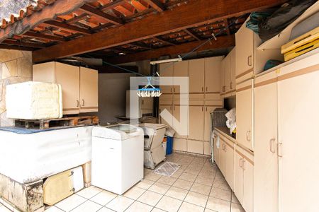 Casa à venda com 250m², 3 quartos e 4 vagas Casa à venda com 250m², 3 quartos e 4 vagasÁrea de Serviço