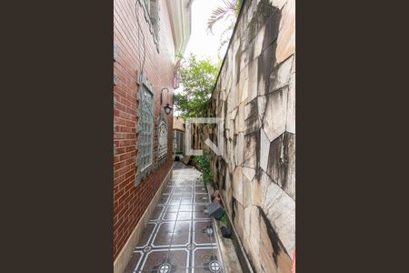 Casa à venda com 250m², 3 quartos e 4 vagas Casa à venda com 250m², 3 quartos e 4 vagasQuintal