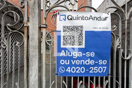 Casa à venda com 250m², 3 quartos e 4 vagas Casa à venda com 250m², 3 quartos e 4 vagasFachada - Placa