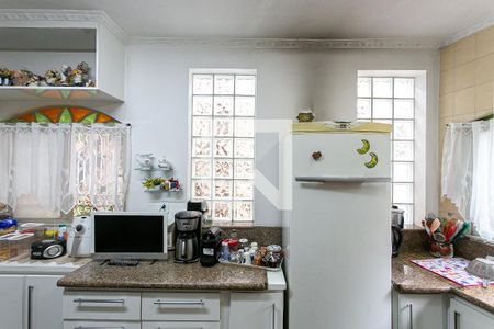 Casa à venda com 250m², 3 quartos e 4 vagas Casa à venda com 250m², 3 quartos e 4 vagasCozinha