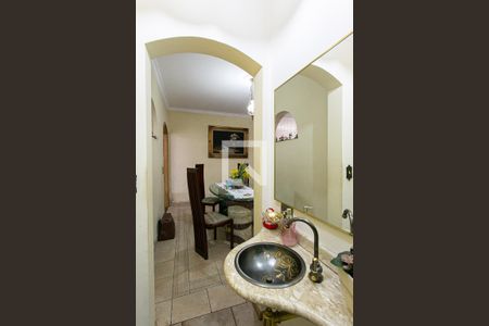 Casa à venda com 250m², 3 quartos e 4 vagas Casa à venda com 250m², 3 quartos e 4 vagasLavabo