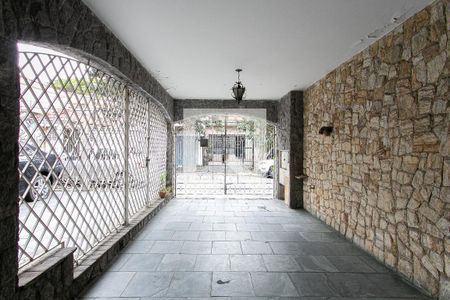 Casa à venda com 250m², 3 quartos e 4 vagas Casa à venda com 250m², 3 quartos e 4 vagasGaragem