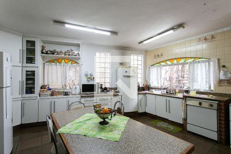 Casa à venda com 250m², 3 quartos e 4 vagas Casa à venda com 250m², 3 quartos e 4 vagasCozinha