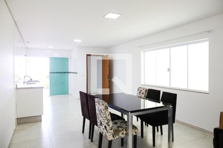 Casa à venda com 438m², 4 quartos e 5 vagasCozinha