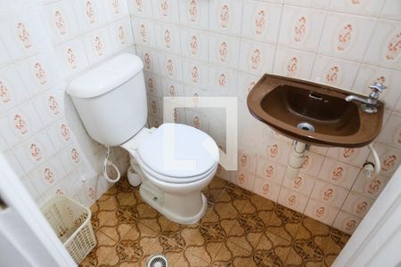 Casa à venda com 438m², 4 quartos e 5 vagasBanheiro 5