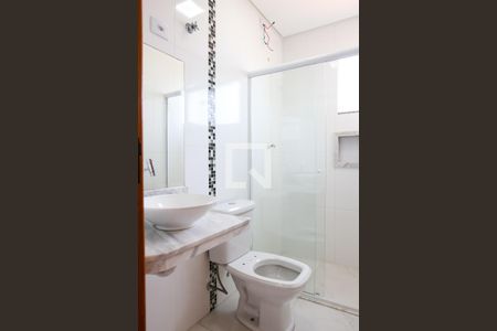 Casa à venda com 438m², 4 quartos e 5 vagasBanheiro da Suite 2