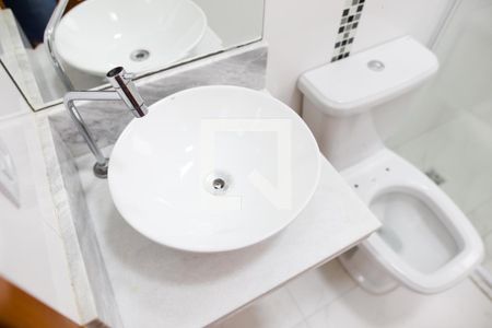 Casa à venda com 438m², 4 quartos e 5 vagasBanheiro Social