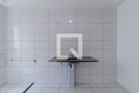 Cozinha de apartamento para alugar com 2 quartos, 40m² em Jardim Santa Emilia, São Paulo