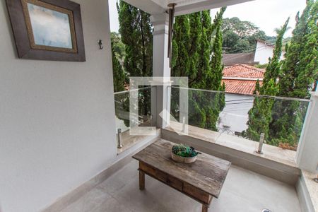 Casa para alugar com 350m², 4 quartos e 6 vagas Casa para alugar com 350m², 4 quartos e 6 vagasVaranda