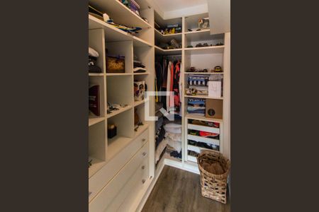 Casa para alugar com 350m², 4 quartos e 6 vagas Casa para alugar com 350m², 4 quartos e 6 vagasSuíte 2