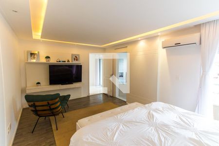 Casa para alugar com 350m², 4 quartos e 6 vagas Casa para alugar com 350m², 4 quartos e 6 vagasSuíte Master