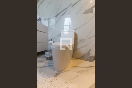 Casa para alugar com 350m², 4 quartos e 6 vagas Casa para alugar com 350m², 4 quartos e 6 vagasBanheiro da Suíte Master