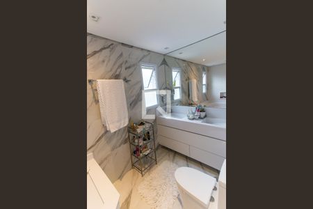 Casa para alugar com 350m², 4 quartos e 6 vagas Casa para alugar com 350m², 4 quartos e 6 vagasBanheiro da Suíte Master