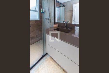 Casa para alugar com 350m², 4 quartos e 6 vagas Casa para alugar com 350m², 4 quartos e 6 vagasBanheiro da Suíte 3