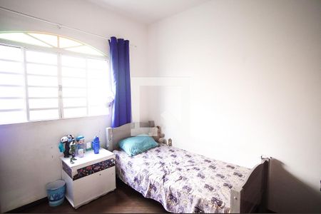 Casa à venda com 360m², 7 quartos e 3 vagas Casa à venda com 360m², 7 quartos e 3 vagasQuarto 1 casa 2