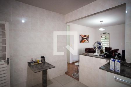 Casa à venda com 360m², 7 quartos e 3 vagas Casa à venda com 360m², 7 quartos e 3 vagasCozinha casa 1