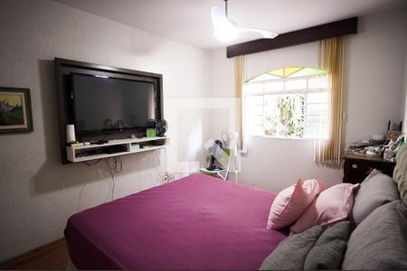 Casa à venda com 360m², 7 quartos e 3 vagas Casa à venda com 360m², 7 quartos e 3 vagasQuarto 4 casa 1