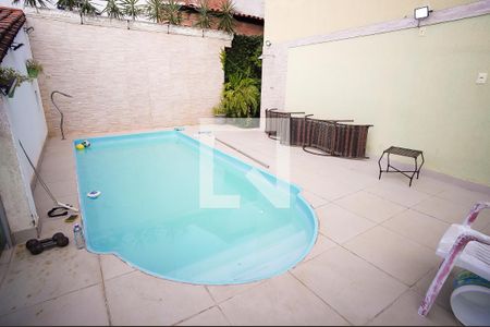 Casa à venda com 360m², 7 quartos e 3 vagas Casa à venda com 360m², 7 quartos e 3 vagasPiscina casa 1