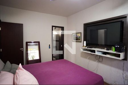 Casa à venda com 360m², 7 quartos e 3 vagas Casa à venda com 360m², 7 quartos e 3 vagasQuarto 4 casa 1