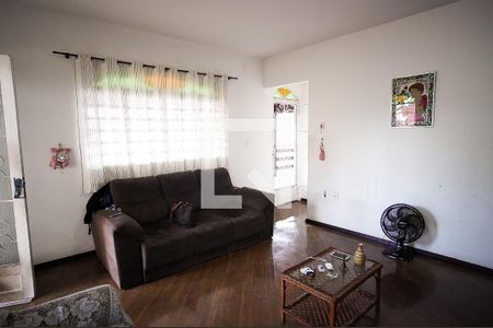 Casa à venda com 360m², 7 quartos e 3 vagas Casa à venda com 360m², 7 quartos e 3 vagasSala 1 casa 2