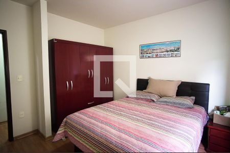 Casa à venda com 360m², 7 quartos e 3 vagas Casa à venda com 360m², 7 quartos e 3 vagasQuarto 1 casa 1