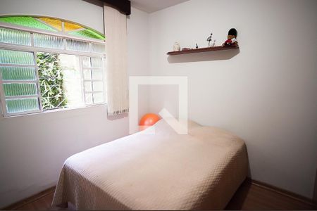 Casa à venda com 360m², 7 quartos e 3 vagas Casa à venda com 360m², 7 quartos e 3 vagasQuarto 3 casa 1