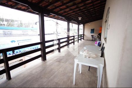 Casa à venda com 360m², 7 quartos e 3 vagas Casa à venda com 360m², 7 quartos e 3 vagasVaranda casa 2