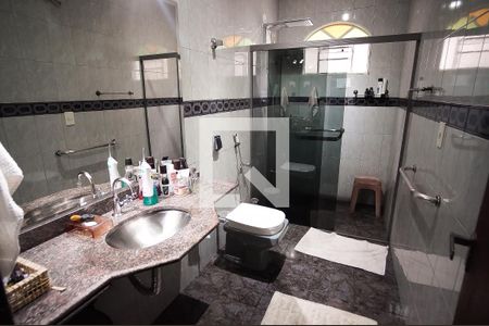 Casa à venda com 360m², 7 quartos e 3 vagas Casa à venda com 360m², 7 quartos e 3 vagasBanheiro do quarto 1 casa 1