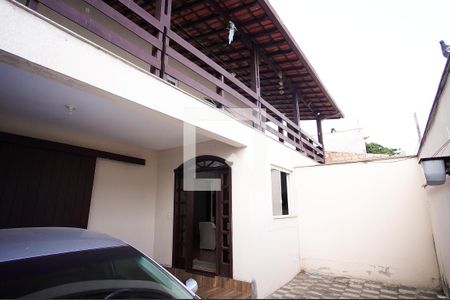 Casa à venda com 360m², 7 quartos e 3 vagas Casa à venda com 360m², 7 quartos e 3 vagasGaragem casa 1