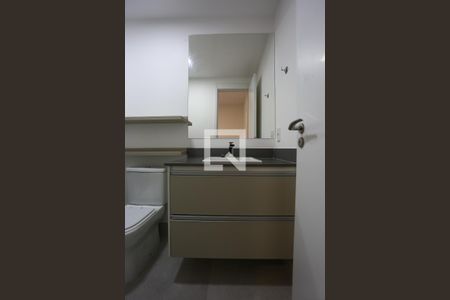 Apartamento à venda com 110m², 3 quartos e 2 vagas Apartamento à venda com 110m², 3 quartos e 2 vagasQuarto 3 - Banheiro