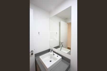 Apartamento à venda com 110m², 3 quartos e 2 vagas Apartamento à venda com 110m², 3 quartos e 2 vagasÁrea de serviço - Banheiro