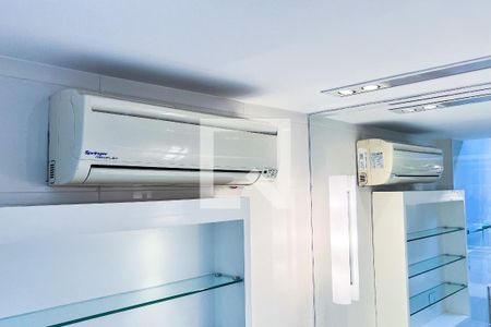 Apartamento à venda com 373m², 3 quartos e 4 vagasBanheiro 2 da Suíte 3