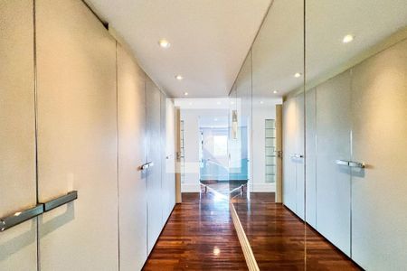 Apartamento à venda com 373m², 3 quartos e 4 vagasSuite 3