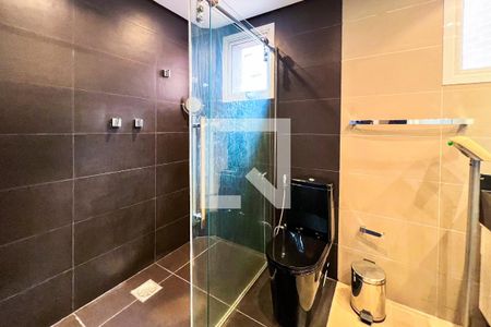 Apartamento à venda com 373m², 3 quartos e 4 vagasBanheiro 1 da Suíte 3