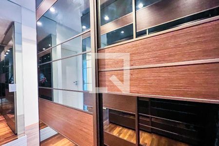 Apartamento à venda com 373m², 3 quartos e 4 vagasCloset