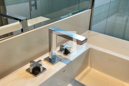 Apartamento à venda com 373m², 3 quartos e 4 vagasBanheiro da Suíte 1