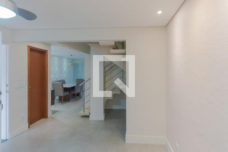 Sala de casa de condomínio para alugar com 3 quartos, 130m² em Jardim São Pedro, Campinas