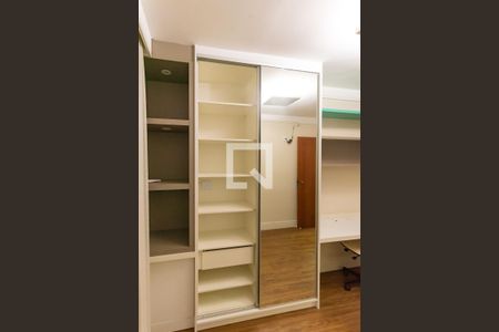 Casa de condomínio para alugar com 130m², 3 quartos e 3 vagas Casa de condomínio para alugar com 130m², 3 quartos e 3 vagasQuarto 1 - Armários