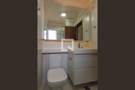 Casa de condomínio para alugar com 130m², 3 quartos e 3 vagas Casa de condomínio para alugar com 130m², 3 quartos e 3 vagasBanheiro